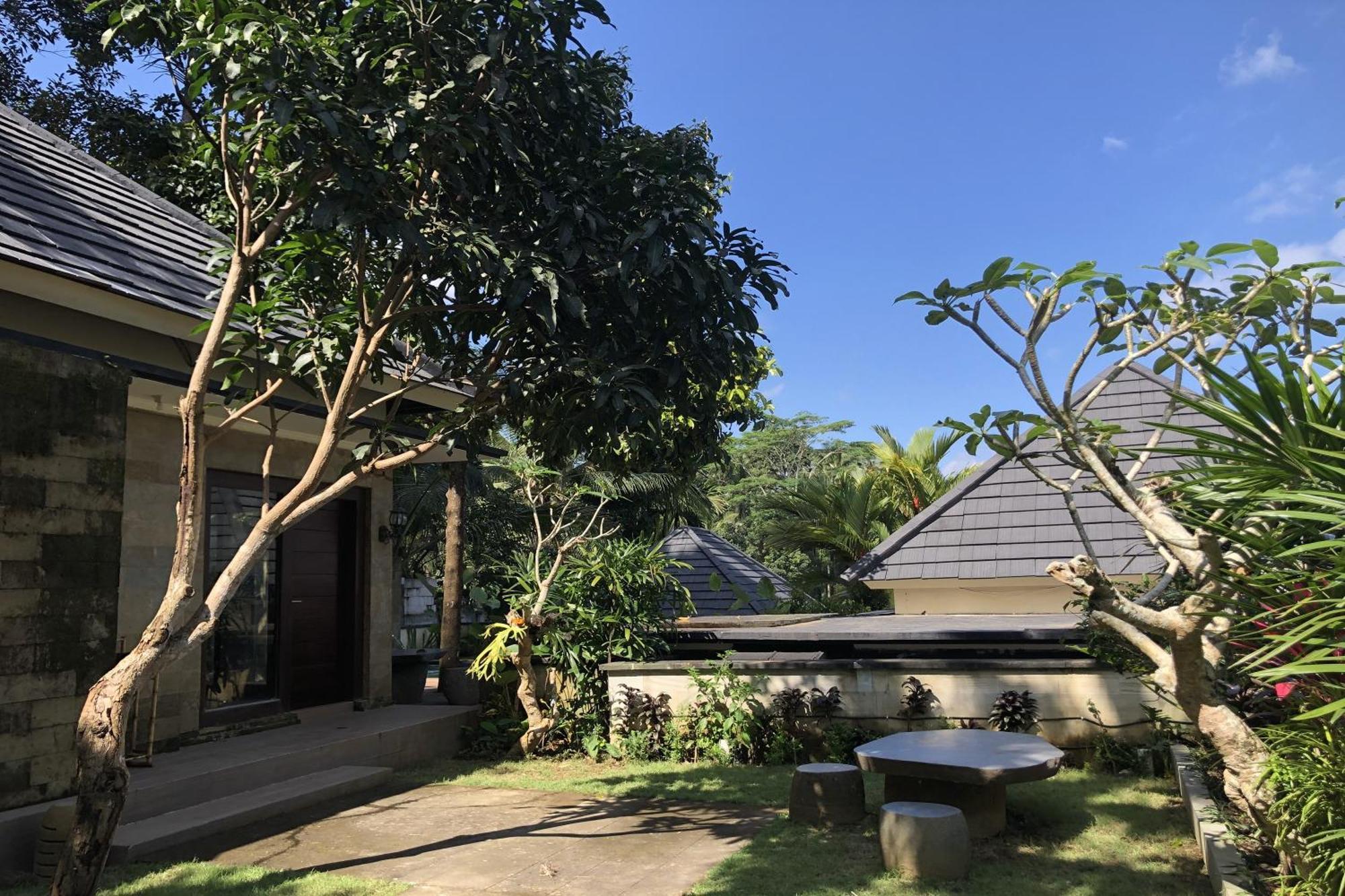 Kelusa Resort *